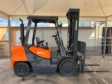 Carrello elevatore Muletto Doosan 30 quintali