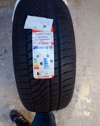 4 pneumatici invernali 255 / 45 r 19 104V XL NUOVI