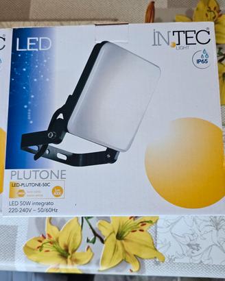 n. 3 Fari LED NUOVI imballati 50 watt 65 ip