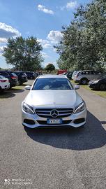 Mercedes-Ben Modello-C 220 bluetec