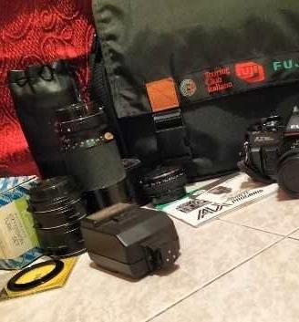 Macchina fotografica Fuji e accessori