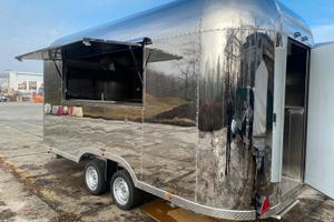 Carrello street food airstream style