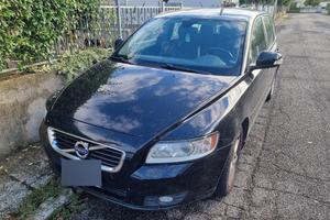 volvo in condizioni discreta 