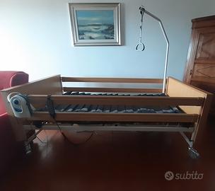 Letto con sponde elettrico e materasso anti decubi
