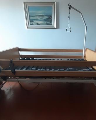 Letto con sponde elettrico e materasso anti decubi