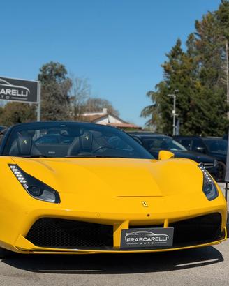 Ferrari 488 Spider/pack carbonio/lift/dispaly pass