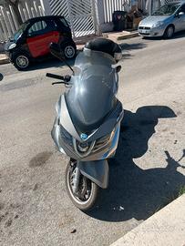 Piaggio x10 350