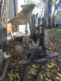 Aratro trattori agricoli