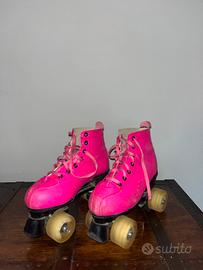 Pattini a rotelle rosa
