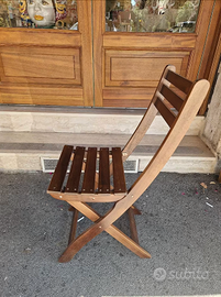 Sedia pieghevole in legno color mogano