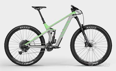 Canyon Strive CF7