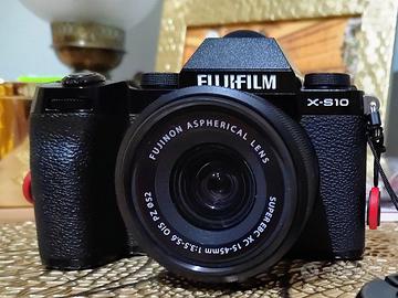 Fujifilm X-S10 + Fujinon 15-45 COME NUOVO
