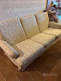 Divano e due poltrone