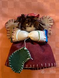 ANGIOLETTA di tessuto in panno, fatta a mano