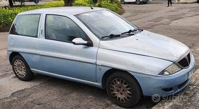 LANCIA Y TIPO ELEFANTINO