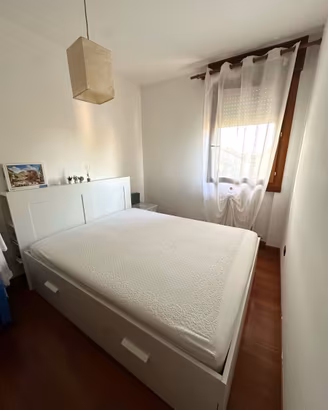 Letto Matrimoniale contenitore IKEA + materasso