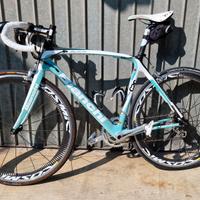 Bianchi Infinito in carbonio (Bici da corsa BDC)
