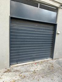 Garage con serranda elettrica ideale auto piccola