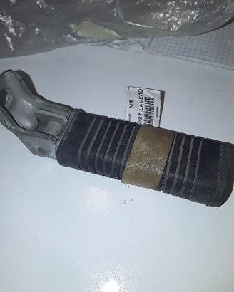 Poggiapiedi posteriore laverda cod.080a