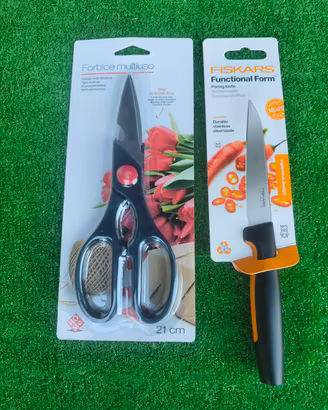 Forbici da cucina+coltello da cucina.
