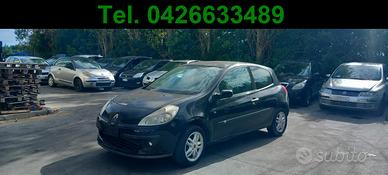 Ricambi usati RENAULT CLIO 3 1.5 DCi -NO MOTORE