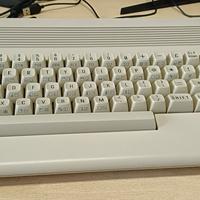 Commodore 64C con mod Raspberry PI 5 8GB e SSD 1TB