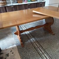 Tavolo in legno di Rovere