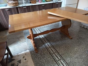 Tavolo in legno di Rovere