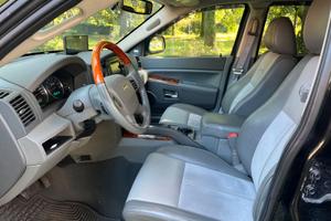 grand cherokee overland