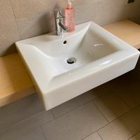 Lavabo semincasso e top in rovere