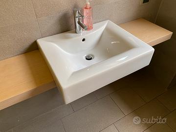 Lavabo semincasso e top in rovere