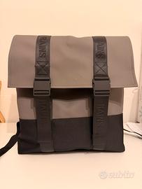 Zaino e pouchette RAINS