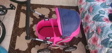 Carrozzina giocattolo 