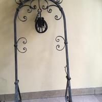 Antico arco per pozzo, ferro battuto