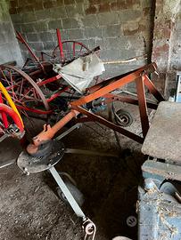 Attrezzatura da lavoro fieno girello spandifieno