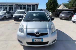 Toyota Yaris 1.0 5 porte Luxury pack