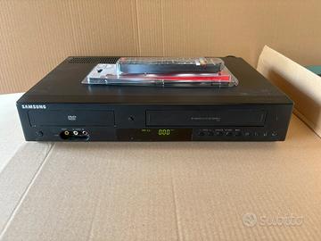 COMBO SAMSUNG VIDEOREGISTRATORE VHS ,DVD"FUNZIONAN