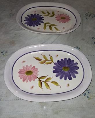 Due piatti ovali in ceramica nuove