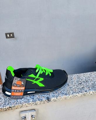 scarpe antinfortunistiche nuove mai utilizzate 