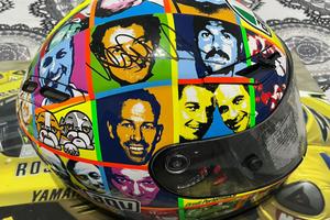 Casco agv gp-tech valentino rosso autografato