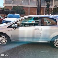 FIAT GRANDE PUNTO GRIGIA 88.000 km