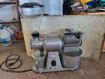 Grattugia formaggio combinata con macinapepe-caffe