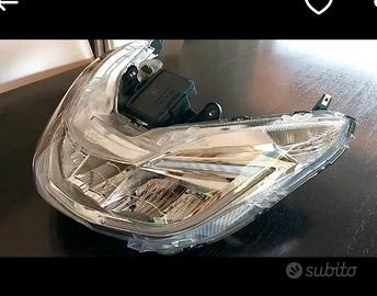 FARO ANTERIORE HONDA PCX 125 anno 2015