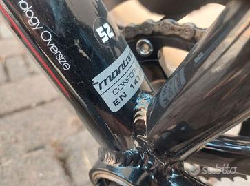 Bici da corsa . Forca in carbonio