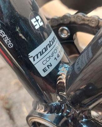 Bici da corsa . Forca in carbonio