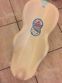 Seggiolino anatomico per bagnetto