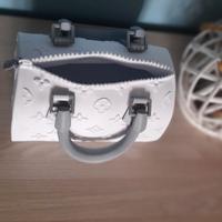 vaso a forma di borsa