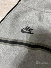 Nike tech