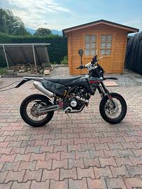Moto Fantic. 