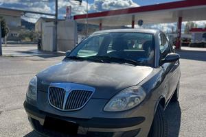 Lancia Ypsilon perfetta per Neopatentati